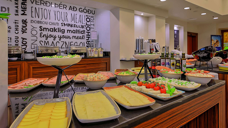 Hotell Mercure Gdansk Stare Miasto Frukostbuffé - Mercure Gdansk Stare Miasto