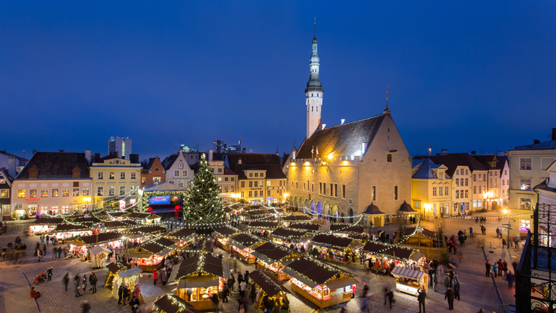 Julmarknad p rdhustorget i gamla stan, Tallinn