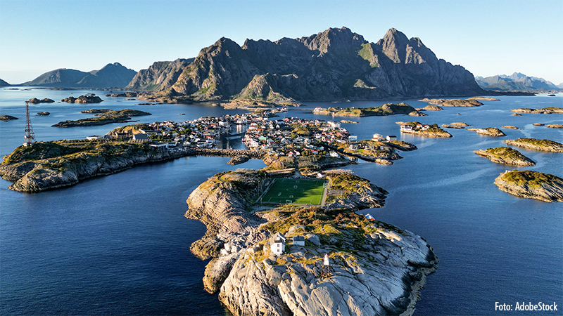 Lofoten, Henningsvaer, flygbild